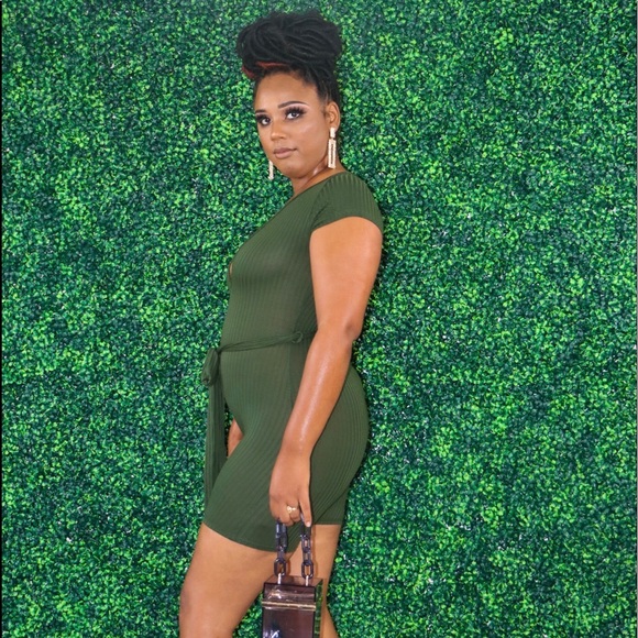 Romper💚 - S M L - Picture 2 of 3